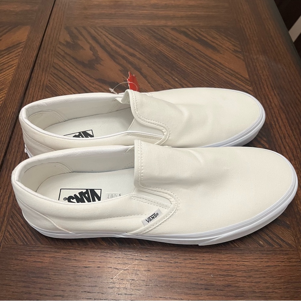 NWT Men’s White Slip on Vans size 12